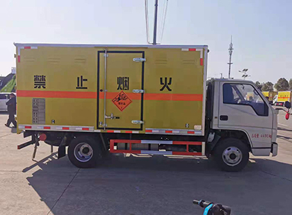 沈丘爆破器材运输车工人安全操作规范与智能技术保障